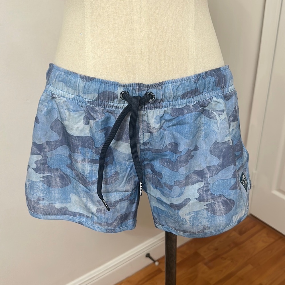 Salt life women’s swim shorts new with tag